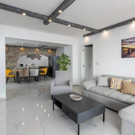 Amazing In Bregi With House Sea View