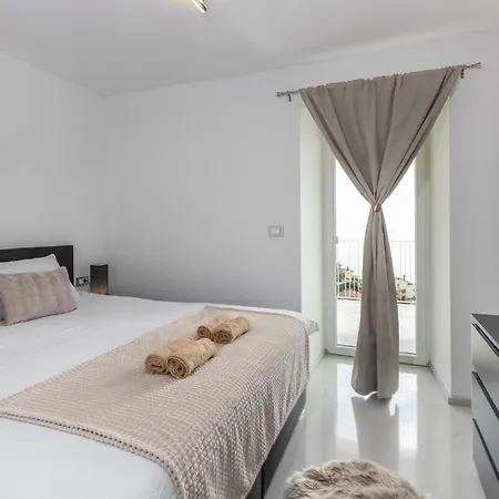 Apartment Amazing In Bregi With House Sea View