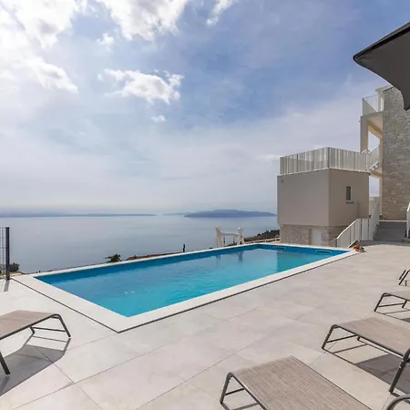 Apartment Amazing In Bregi With House Sea View Breza