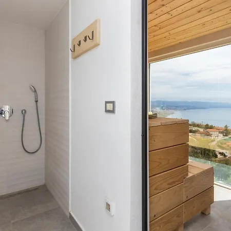 Amazing In Bregi With House Sea View *