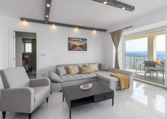Gorgeous In Bregi With Sauna Apartment *